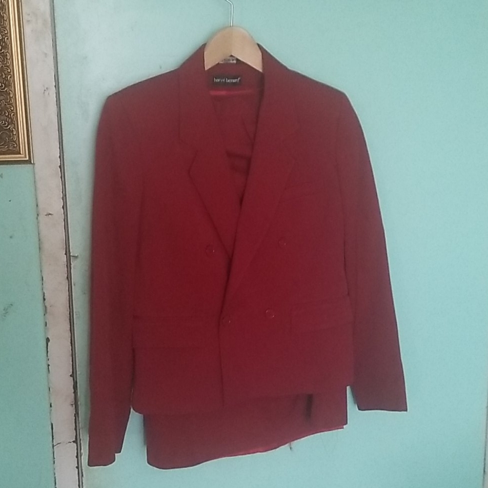 Petite Harvé Benard 2 piece suit